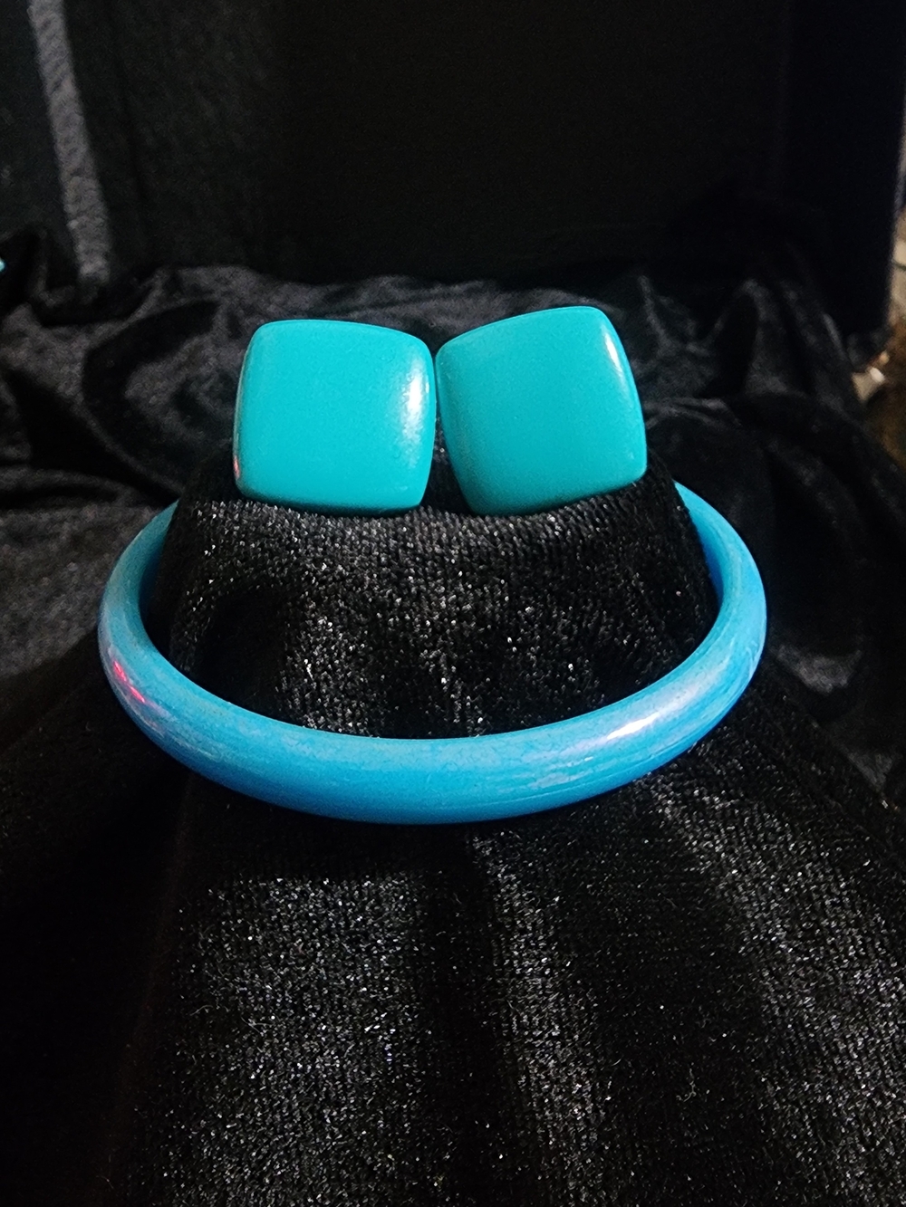 1970s earrings and bracelet